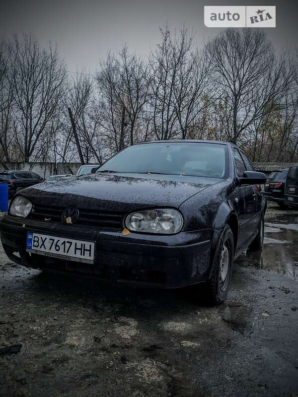 Хетчбек Volkswagen Golf 2000 в Шепетівці