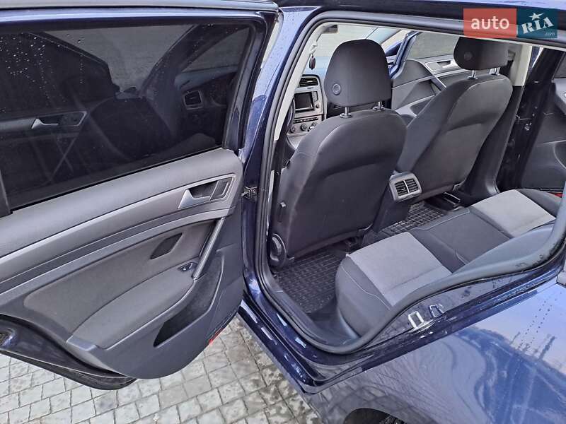 Універсал Volkswagen Golf 2015 в Полтаві