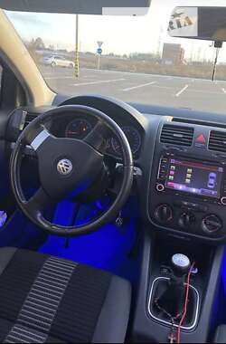 Хетчбек Volkswagen Golf 2008 в 
