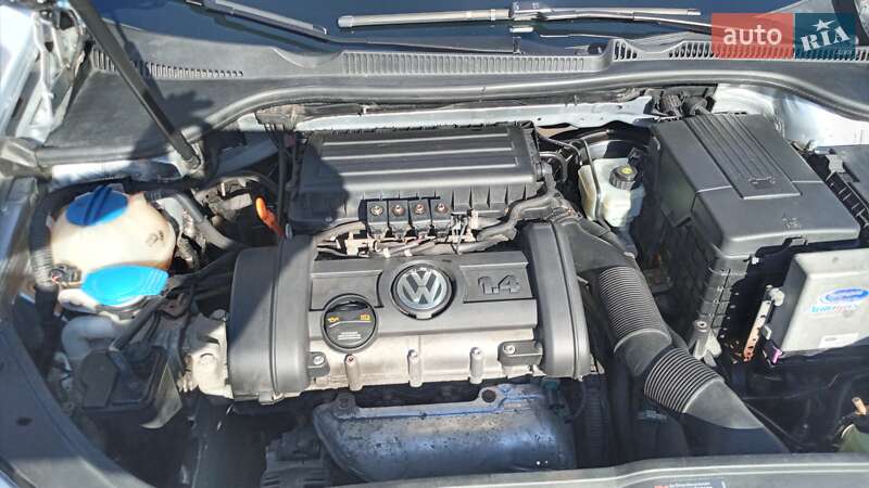 Хэтчбек Volkswagen Golf 2008 в Кривом Роге