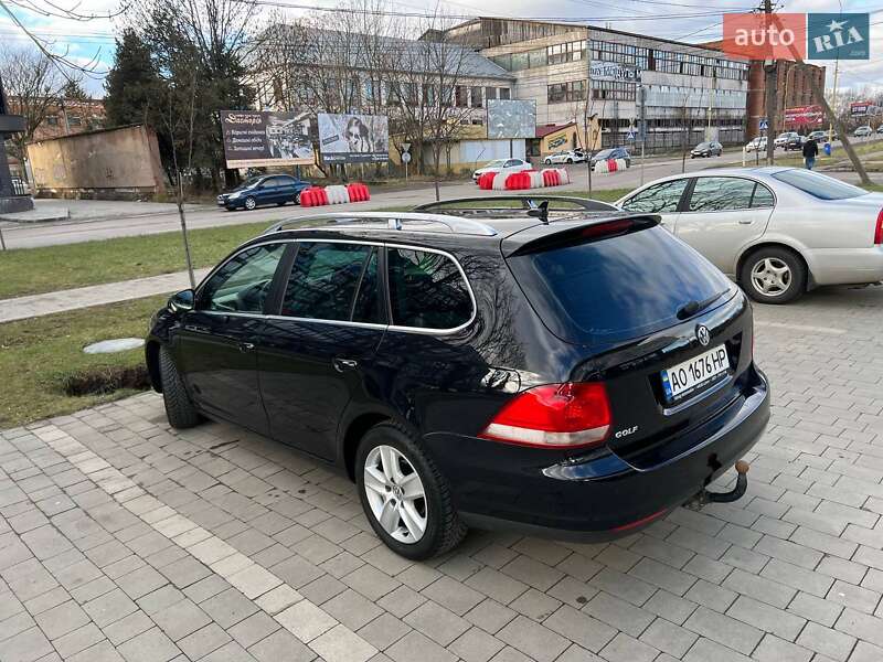 Универсал Volkswagen Golf 2009 в Ужгороде