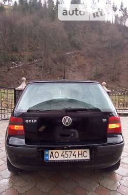 Хетчбек Volkswagen Golf 2001 в Рахові