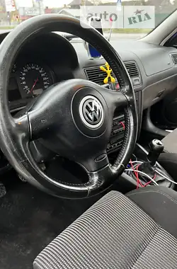 Volkswagen Golf 2001