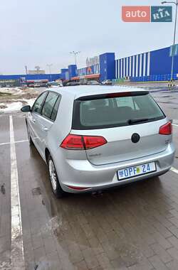 Хетчбек Volkswagen Golf 2016 в Сумах