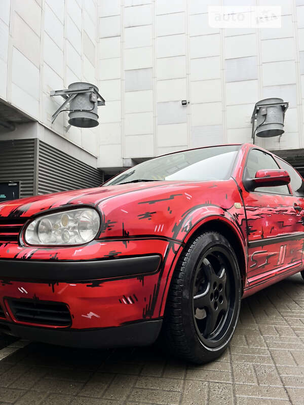 Хэтчбек Volkswagen Golf 1999 в Киеве