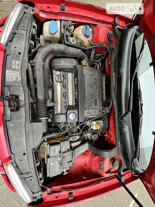 Хэтчбек Volkswagen Golf 1999 в Киеве