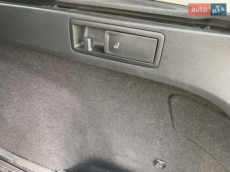 Універсал Volkswagen Golf 2014 в Києві