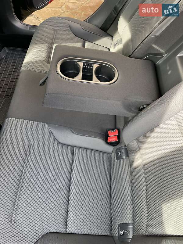 Універсал Volkswagen Golf 2014 в Києві