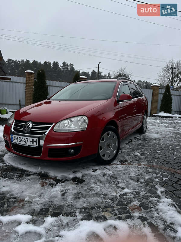 Універсал Volkswagen Golf 2007 в Житомирі
