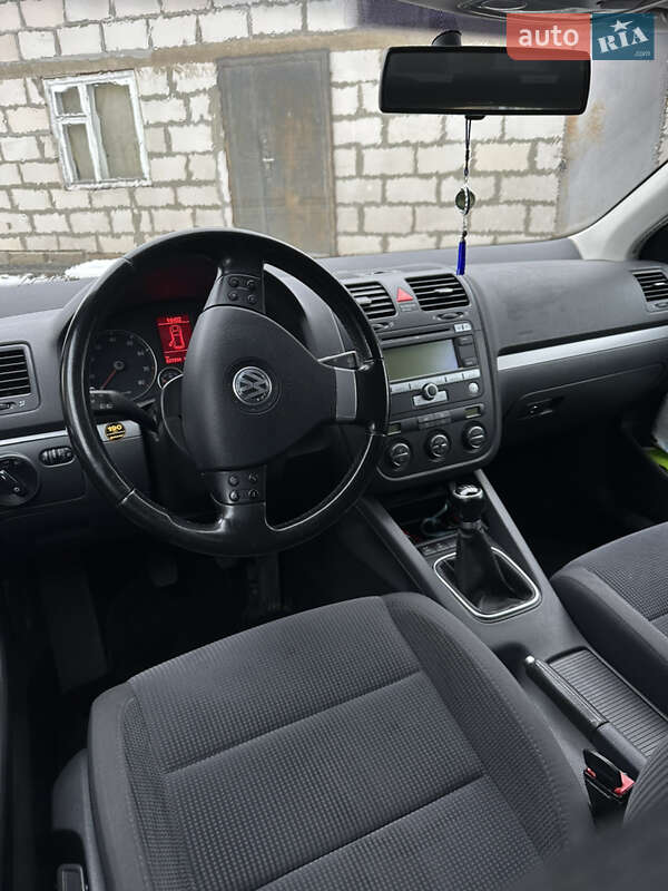 Універсал Volkswagen Golf 2007 в Житомирі