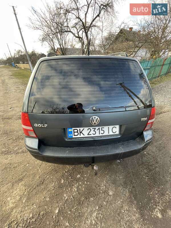 Универсал Volkswagen Golf 2003 в Сарнах