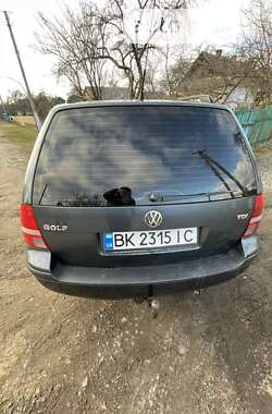 Універсал Volkswagen Golf 2003 в Сарнах