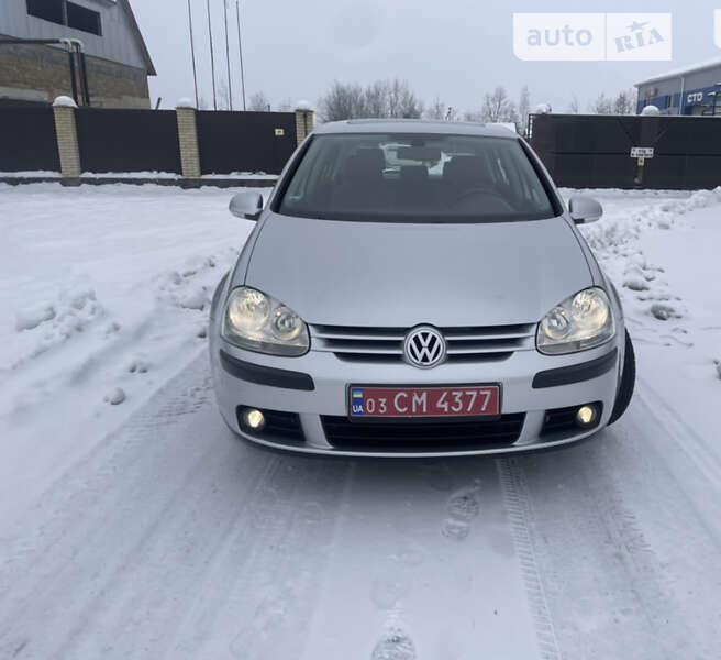 Volkswagen Golf 2004