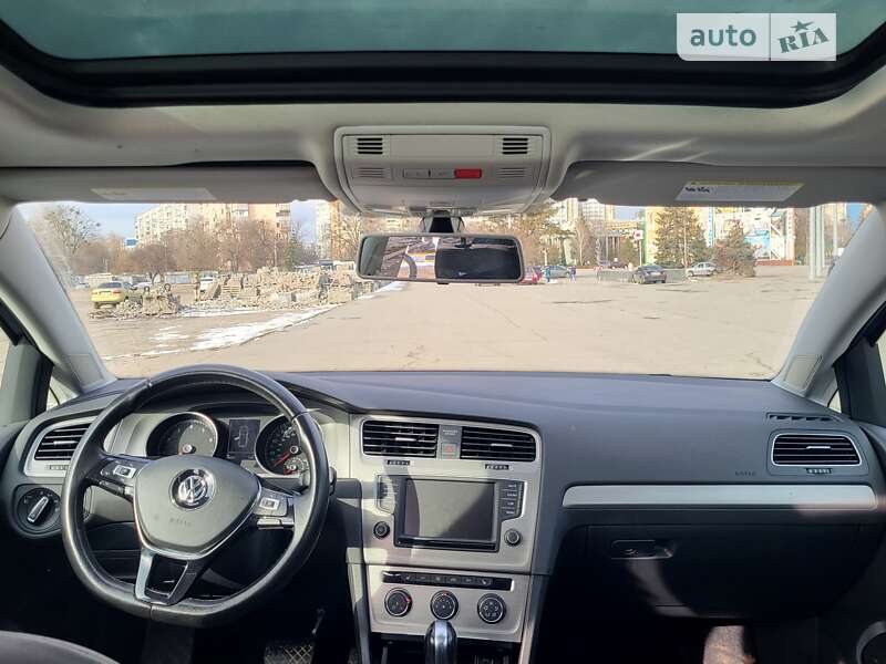 Універсал Volkswagen Golf 2016 в Харкові