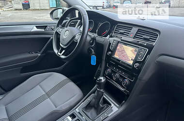 Универсал Volkswagen Golf 2017 в 
