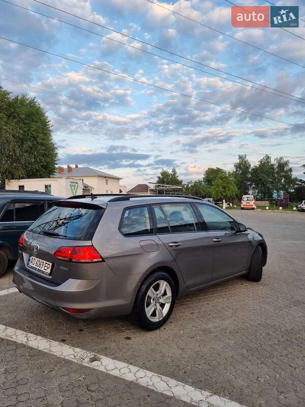 Универсал Volkswagen Golf 2015 в Черновцах фото 5 Универсал Volkswagen Golf 2015 в Черновцах
