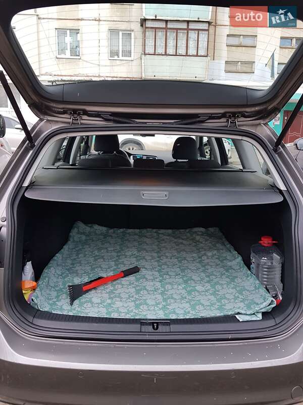 Универсал Volkswagen Golf 2015 в Черновцах фото 16 Универсал Volkswagen Golf 2015 в Черновцах
