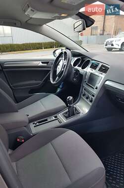 Универсал Volkswagen Golf 2015 в 