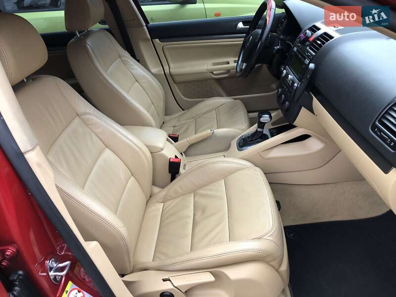 Універсал Volkswagen Golf 2008 в Вінниці