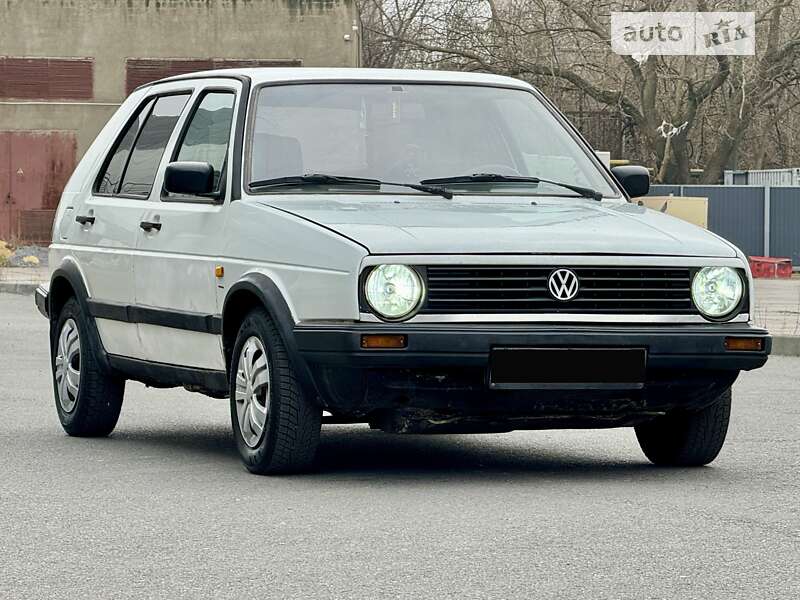 Хэтчбек Volkswagen Golf 1990 в Одессе