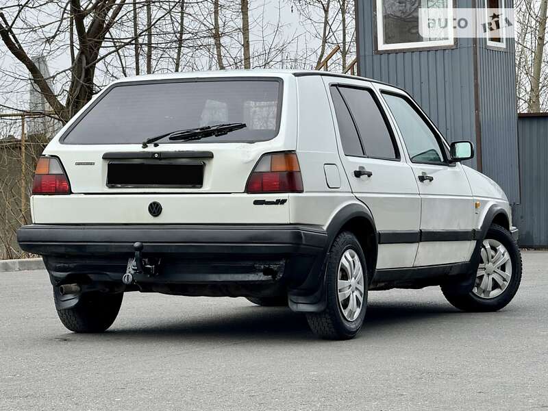 Хэтчбек Volkswagen Golf 1990 в Одессе