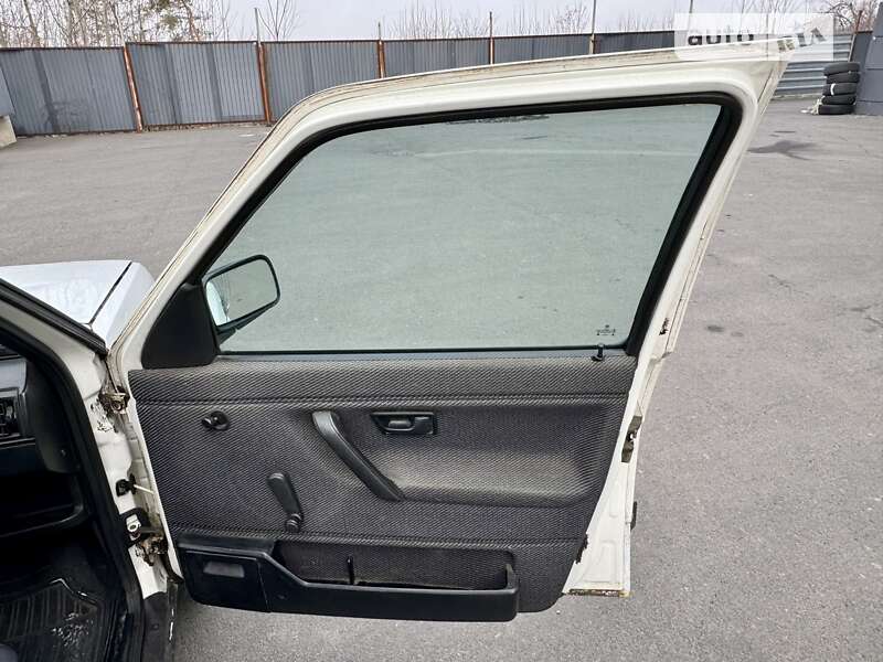 Хэтчбек Volkswagen Golf 1990 в Одессе