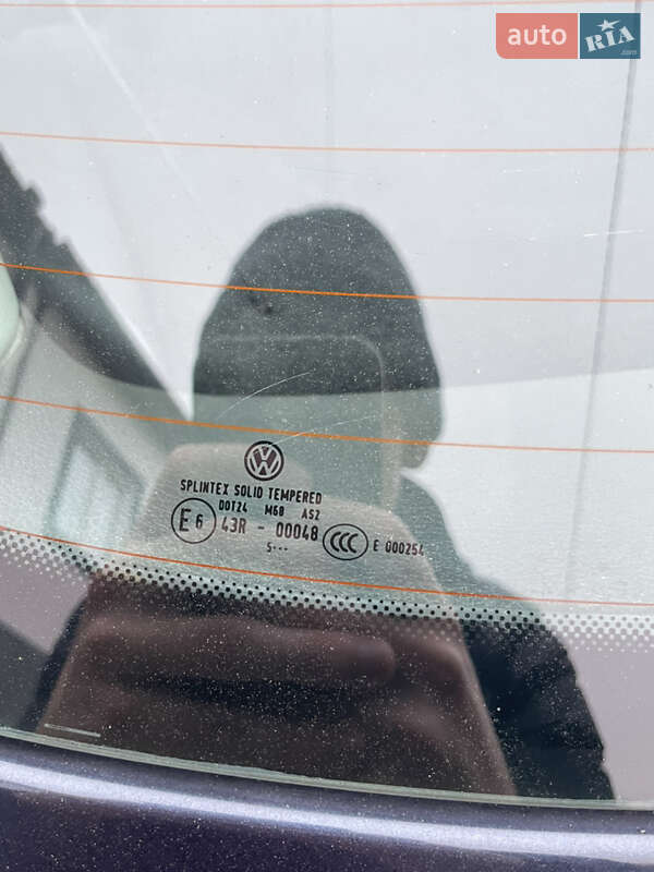 Хэтчбек Volkswagen Golf 2005 в Виннице