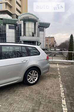 Универсал Volkswagen Golf 2018 в Луцке