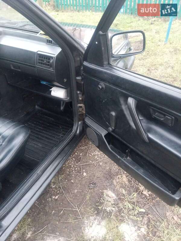 Хэтчбек Volkswagen Golf 1991 в Тысменице