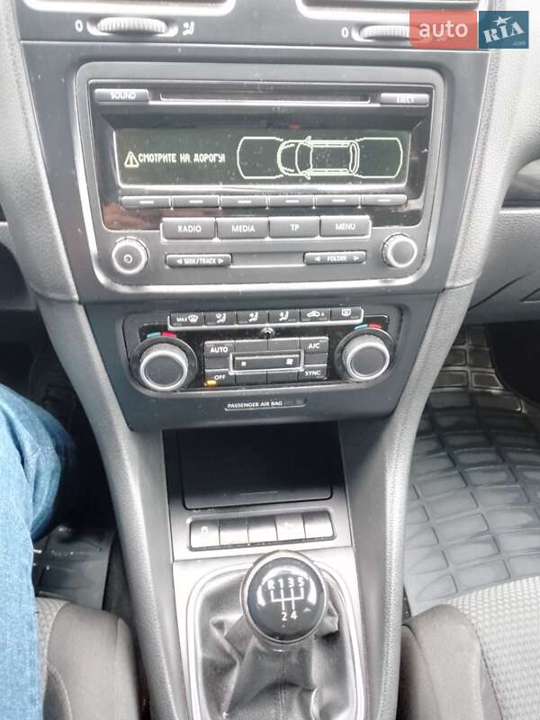 Універсал Volkswagen Golf 2012 в Івано-Франківську