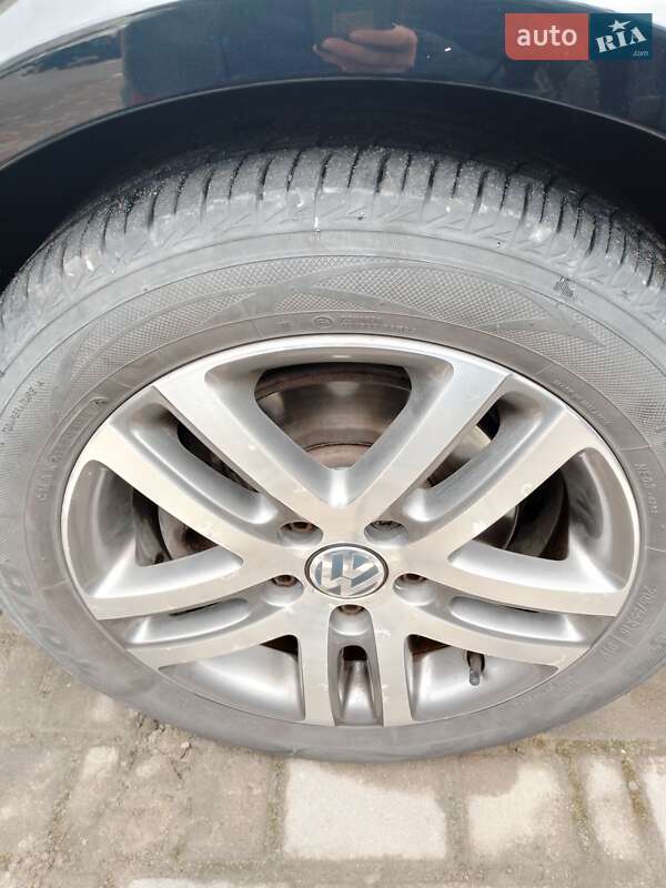 Універсал Volkswagen Golf 2012 в Івано-Франківську