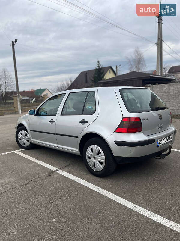 Volkswagen Golf 2001