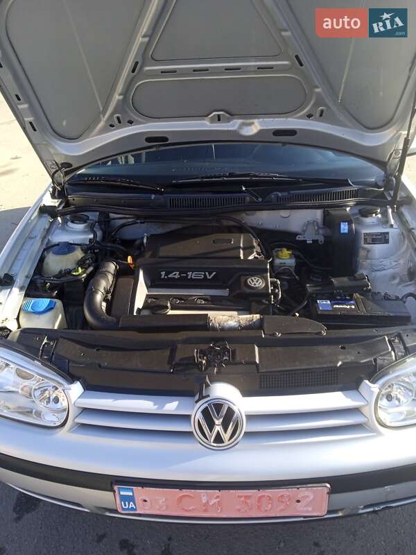 Хэтчбек Volkswagen Golf 1999 в Краснограде