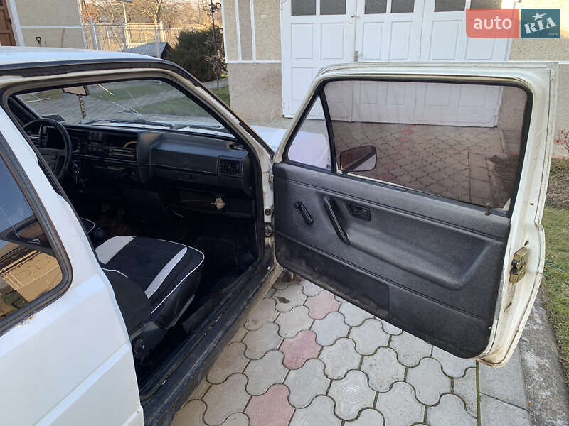 Хэтчбек Volkswagen Golf 1986 в Косове
