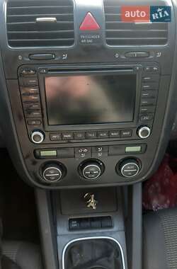 Універсал Volkswagen Golf 2008 в Києві