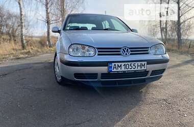 Хетчбек Volkswagen Golf 2002 в Бердичеві