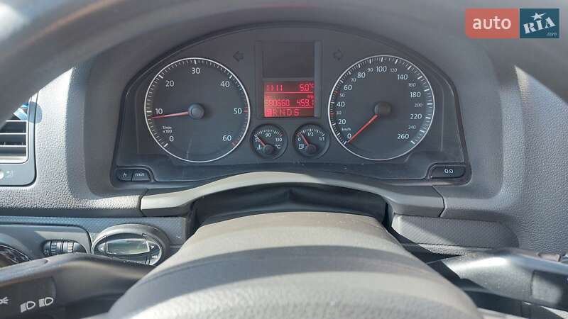 Volkswagen Golf 2004