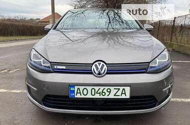 Хетчбек Volkswagen Golf 2015 в Ужгороді