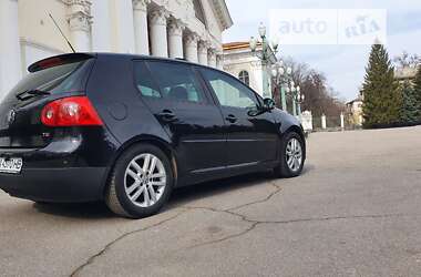 Хэтчбек Volkswagen Golf 2007 в Желтых Водах