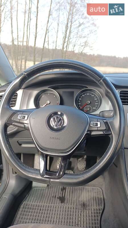 Універсал Volkswagen Golf 2016 в Києві