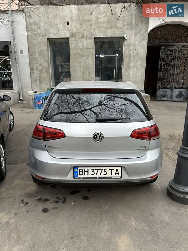 Хэтчбек Volkswagen Golf 2013 в Одессе