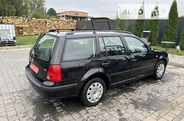 Универсал Volkswagen Golf 2005 в Млинове