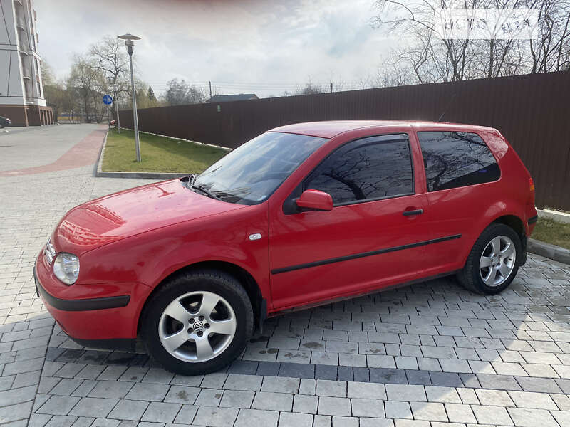 Volkswagen Golf 2002