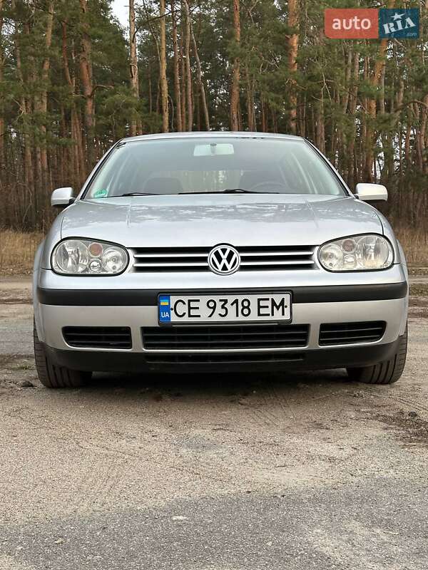 Хэтчбек Volkswagen Golf 2000 в Кременчуге