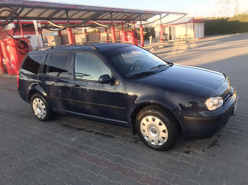 Универсал Volkswagen Golf 2002 в Луцке