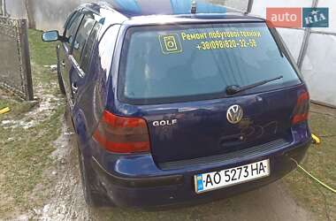 Хэтчбек Volkswagen Golf 2001 в Рахове