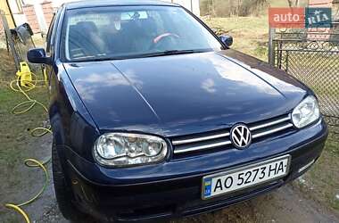 Хэтчбек Volkswagen Golf 2001 в Рахове