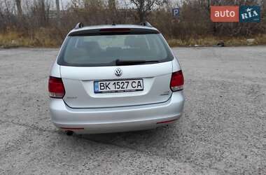 Универсал Volkswagen Golf 2011 в 