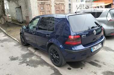 Хэтчбек Volkswagen Golf 2002 в Ровно