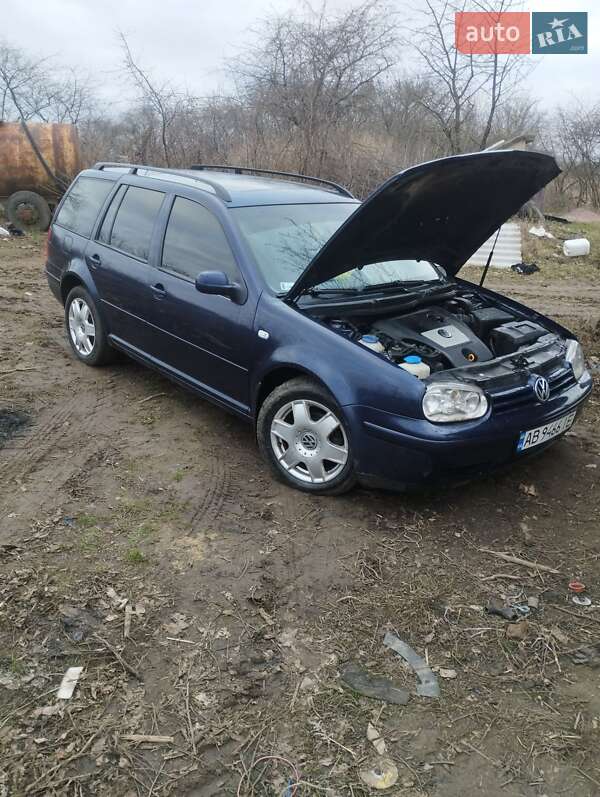 Универсал Volkswagen Golf 2003 в Тульчине
